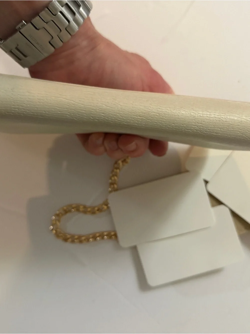 Gucci Cream Leather Wallet with Gold Hardware COA and attachable unbranded chain
